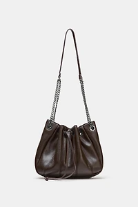 CHAIN TRIM GATHERED BUCKET BAG