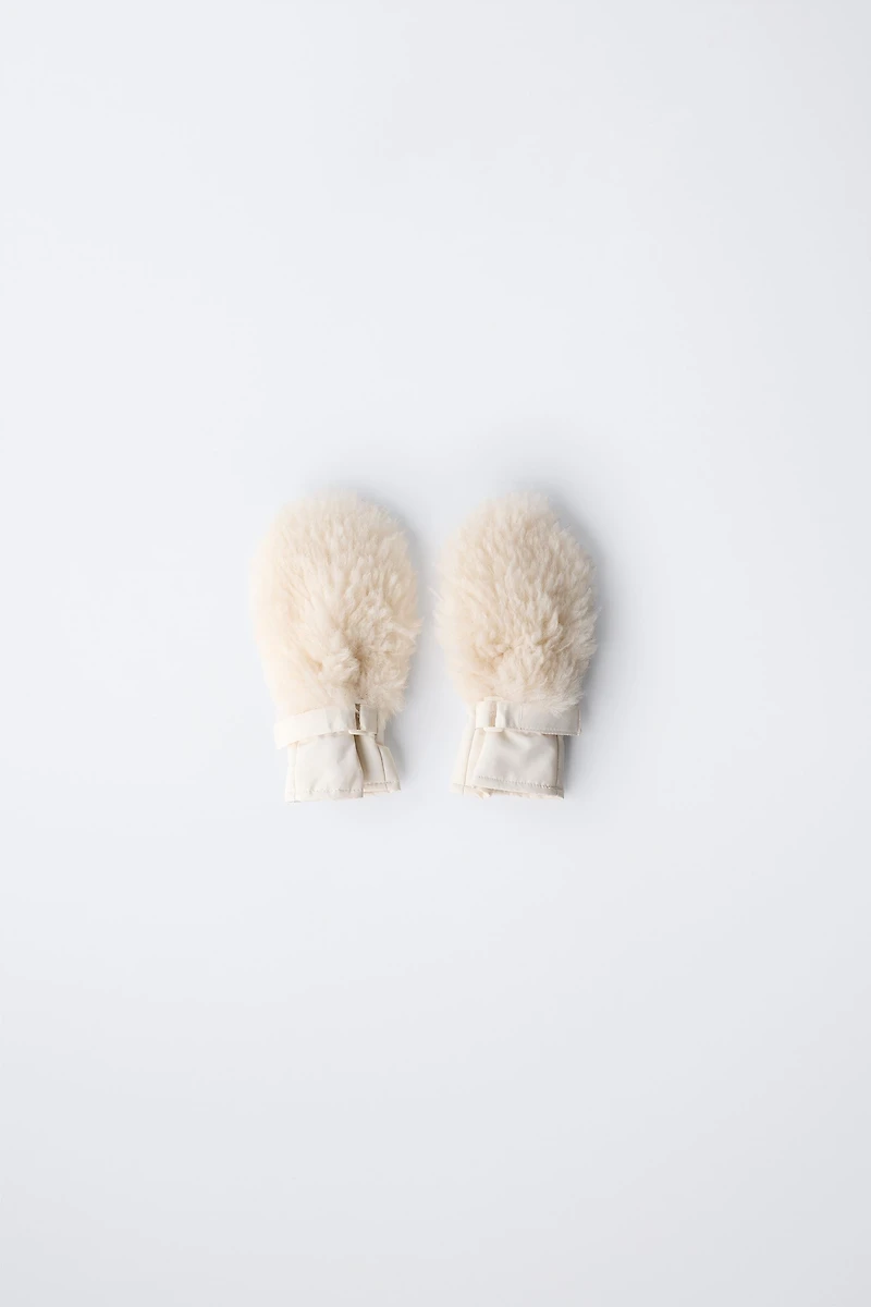 CURLY FAUX FUR MITTENS SKI COLLECTION