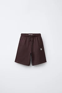 EMBROIDERED TEXT T-SHIRT AND BERMUDA SET