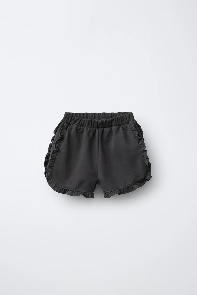 RUFFLED SHORTS