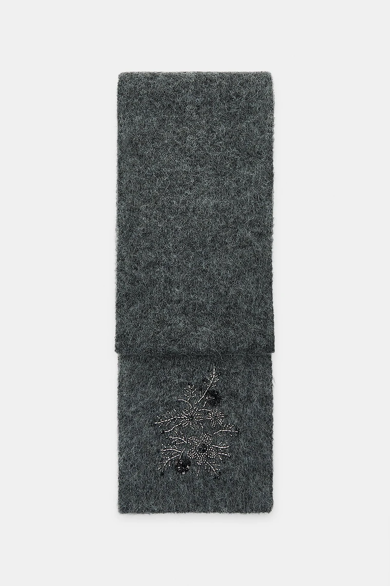 KNIT SCARF WITH EMBROIDERED FLOWERS AND BEADS