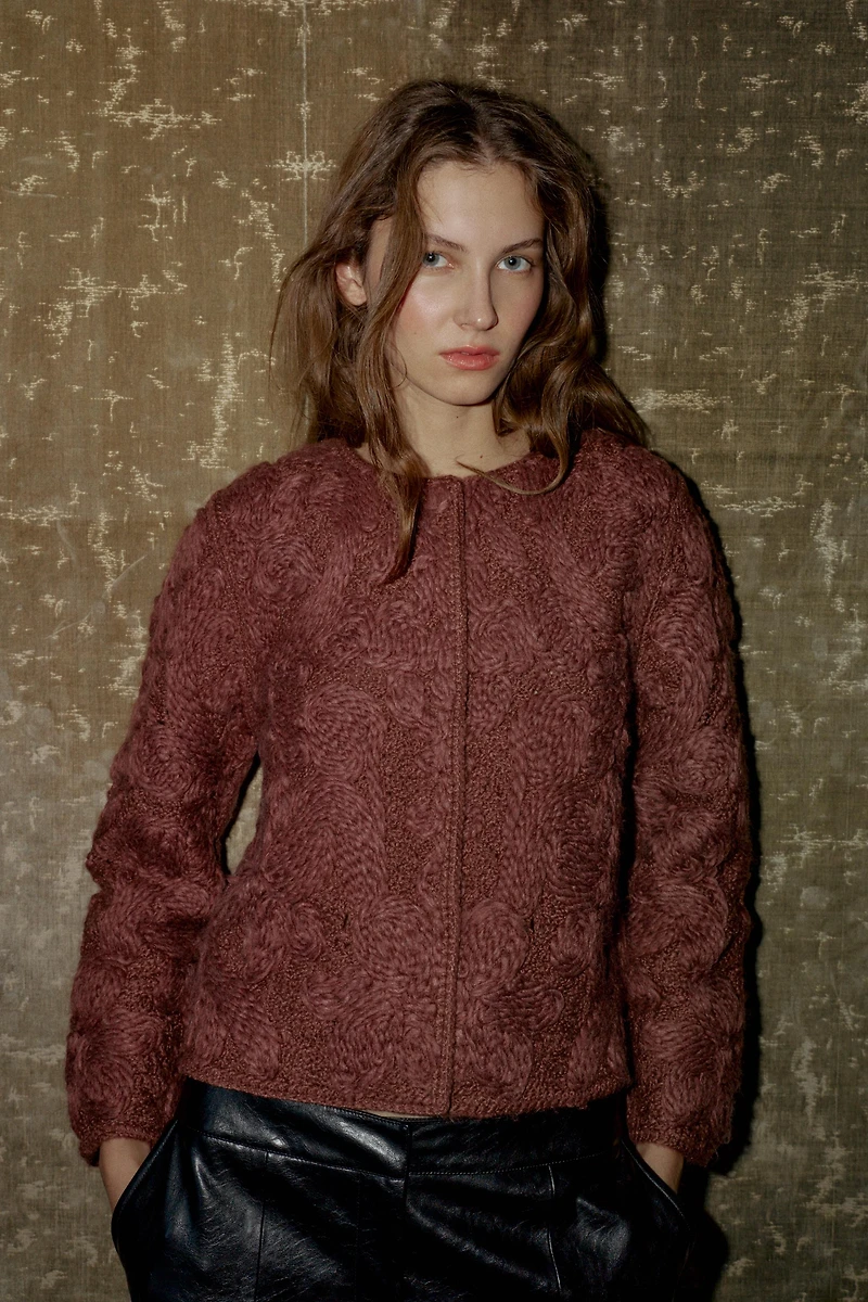 VESTE AVEC LAINE TRICOT MACRAMÉ