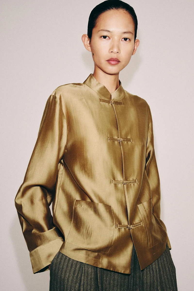 SATIN EFFECT FROG CLASP SHIRT ZW COLLECTION