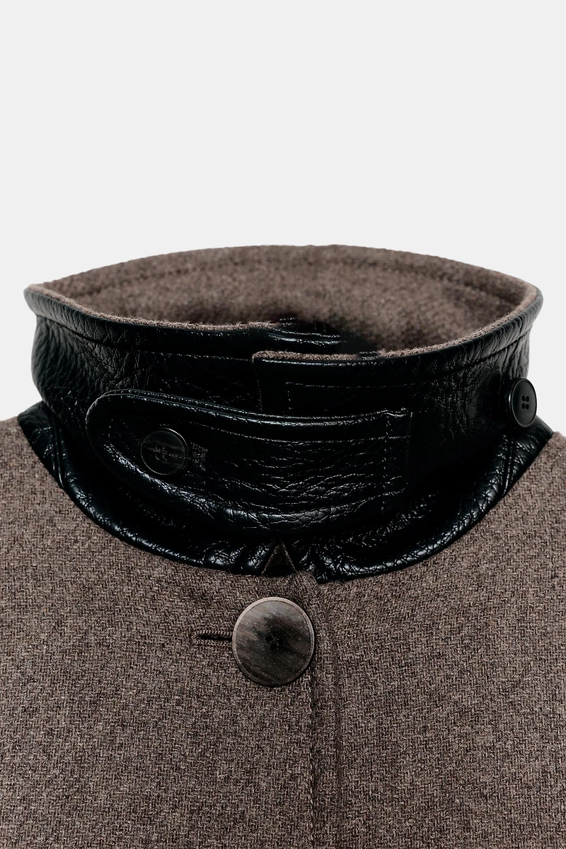 MANTEAU CAPE AVEC LAINE COL CONTRASTE