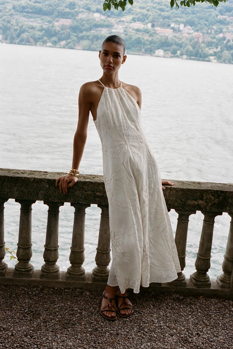 ROBE HALTER BRODERIES FLEURS