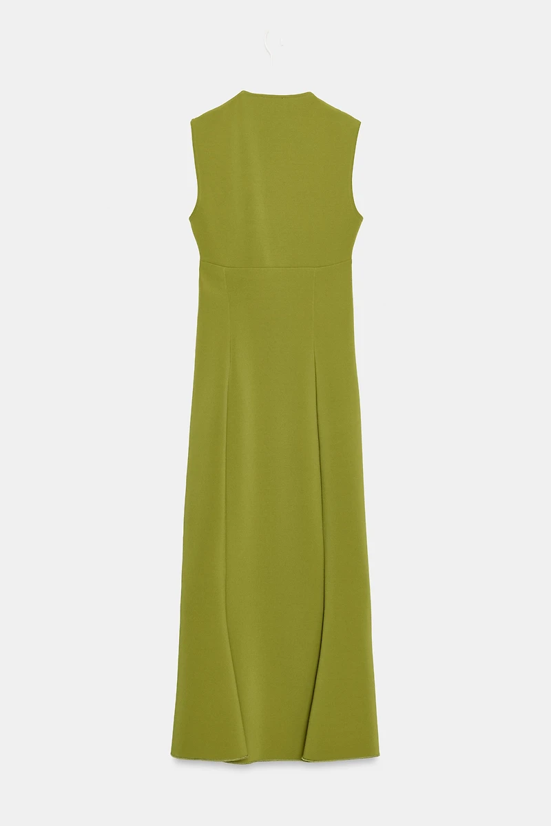 ROBE DÉCOLLETÉ EN CŒUR