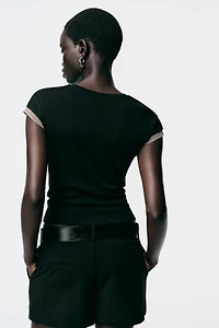 METALLIC THREAD T-SHIRT