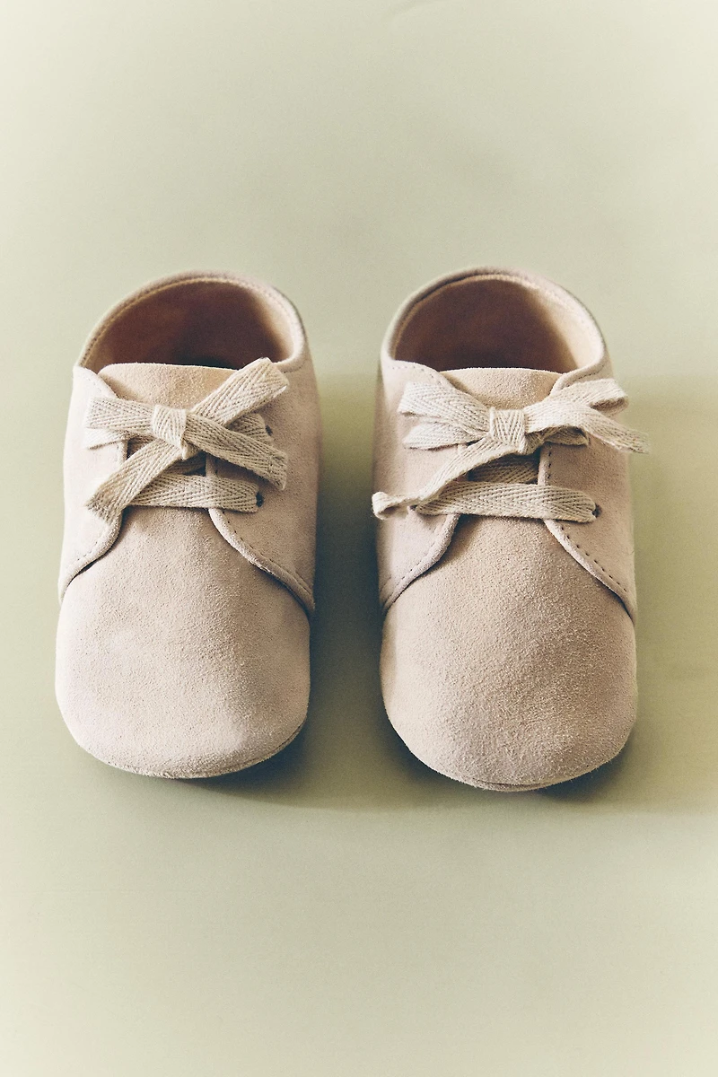 CHAUSSONS BLUCHER CUIR