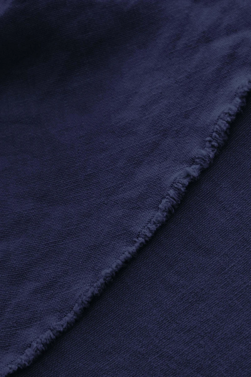 TABLECLOTH 01