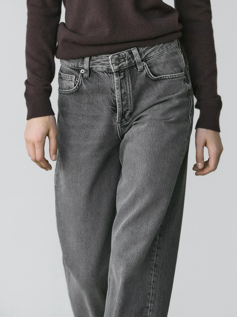 Mid-rise wide-leg jeans