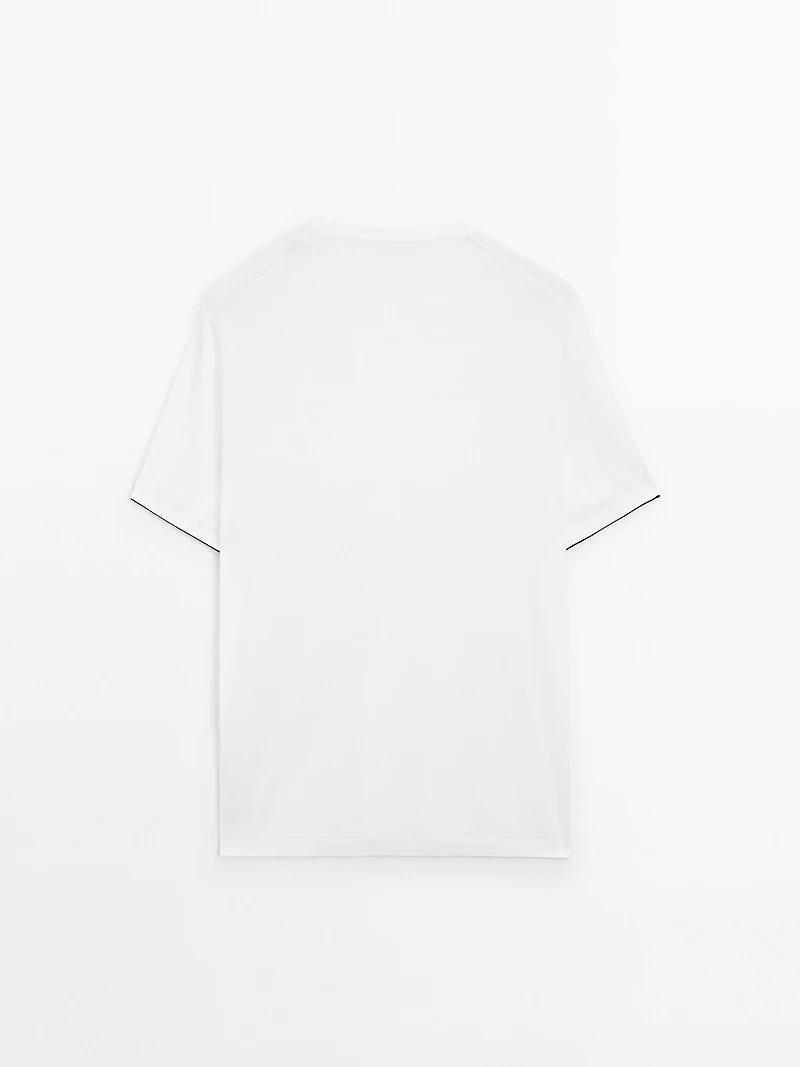 T-shirt en maille manches courtes détail de couleur