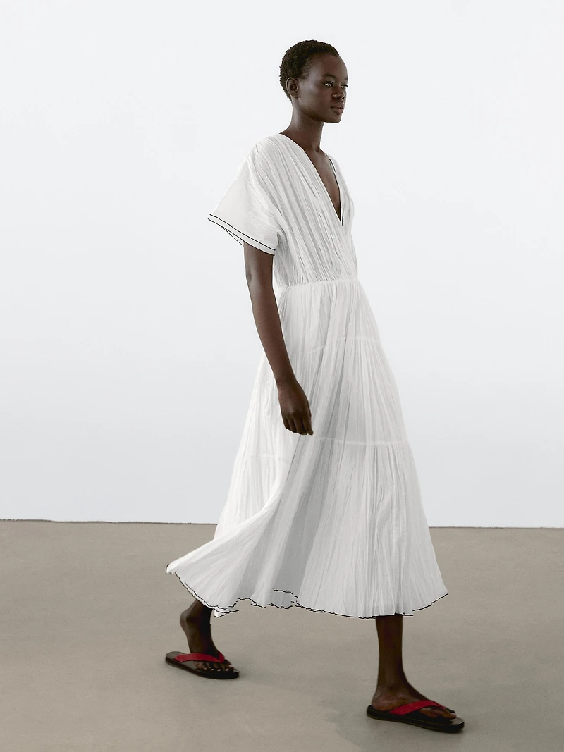 Contrast pleated long dress