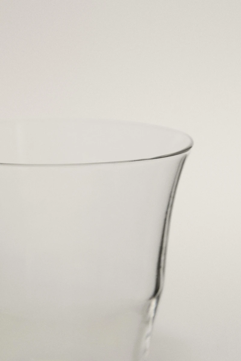 SMALL GLASS TUMBLER