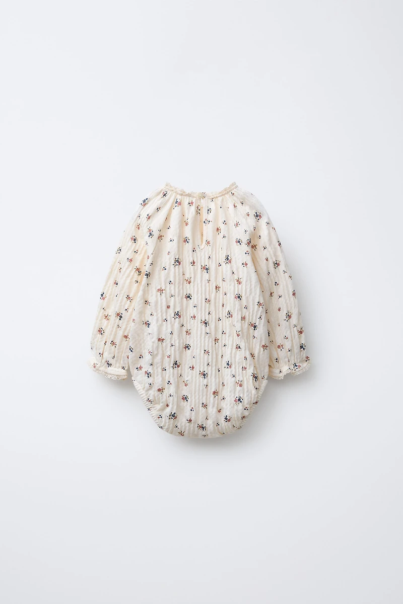 FLORAL LACE TRIM BODYSUIT