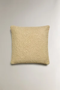 MICROFIBER PILLOW SHAM FOR QUILT WITH A LEAF DESIGN