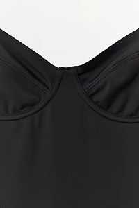 ROBE COURTE À ARCEAUX AVEC POLYAMIDE