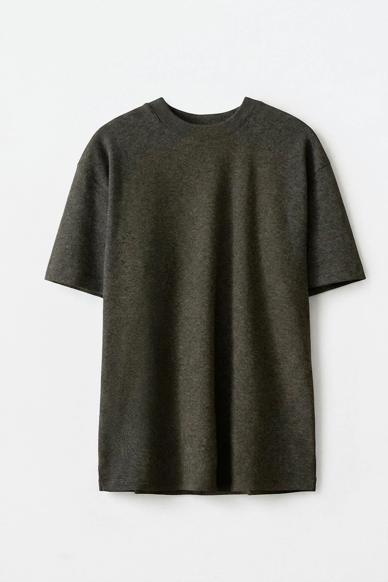 STRAIGHT SHORT SLEEVE T-SHIRT