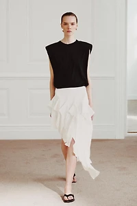 FLUID SLEEVELESS SHOULDER PAD T-SHIRT
