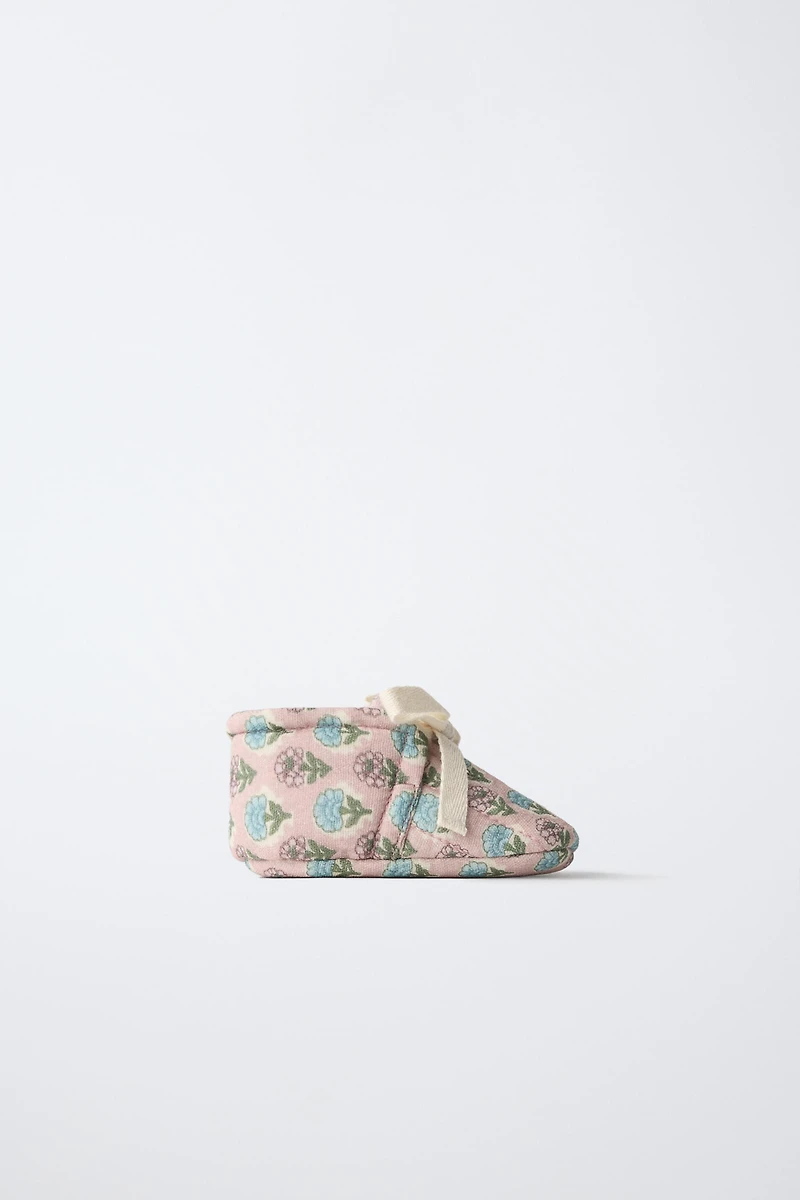 FLORAL BABY BOOTIES