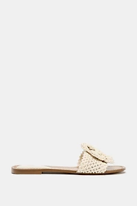 CROCHET BOW FLAT SANDALS