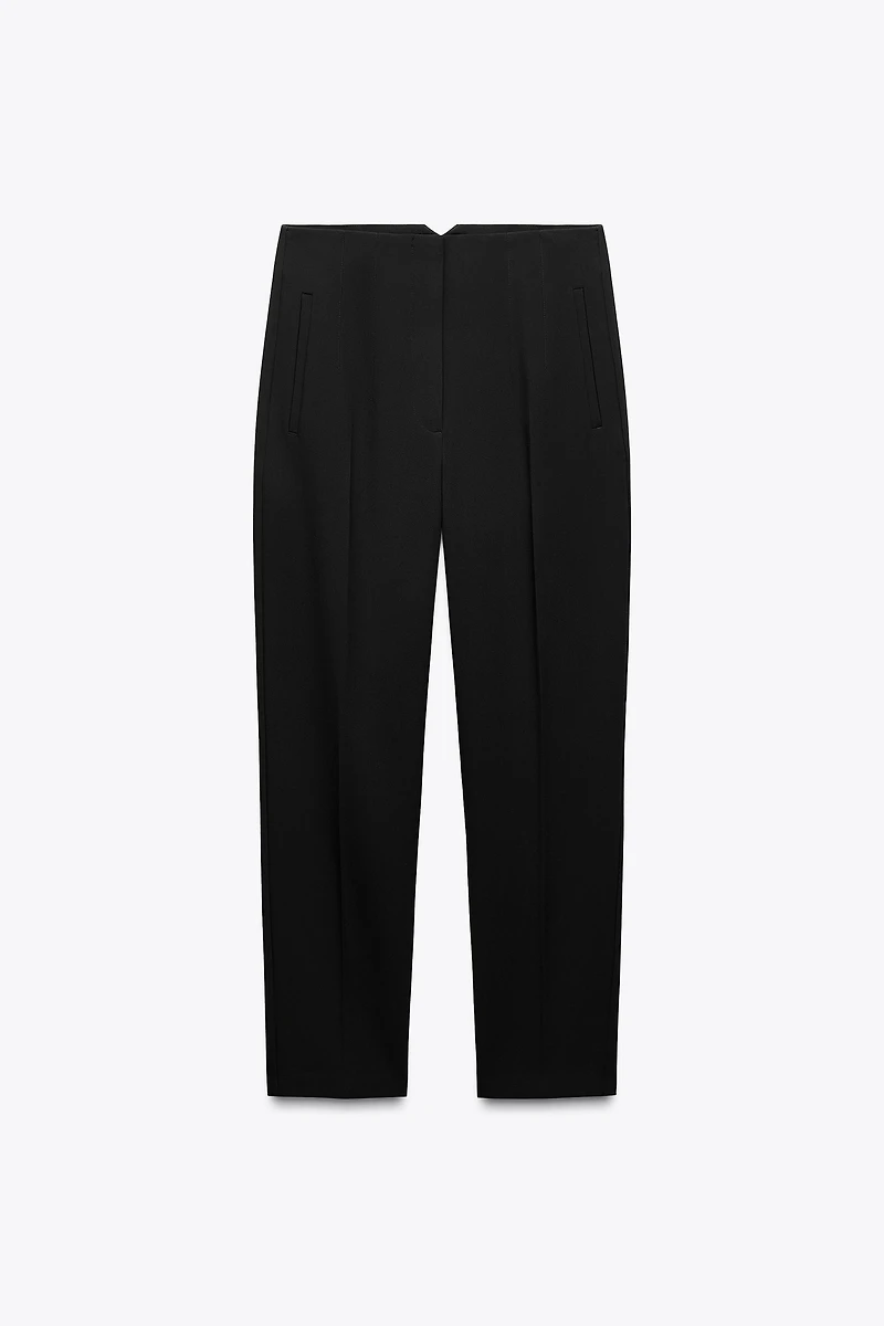 PANTS WITH A HIGH WAIST
