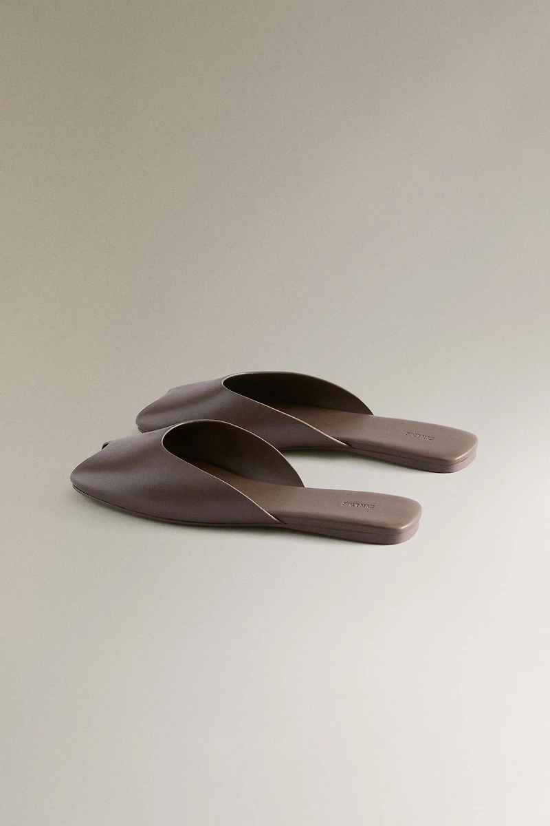 LEATHER MULES