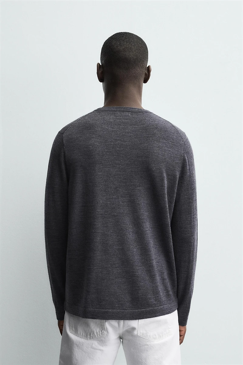100% WOOL SWEATER
