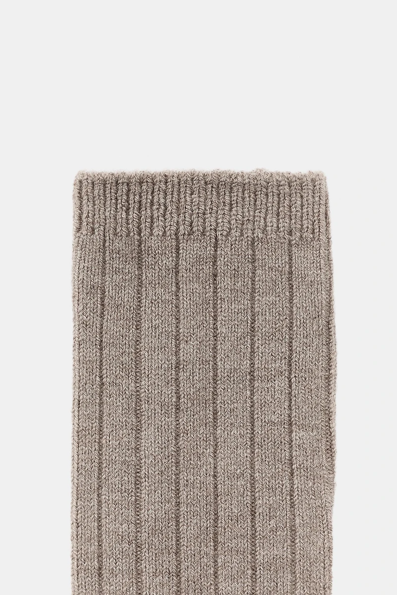 BASIC RIBBED SOCKS