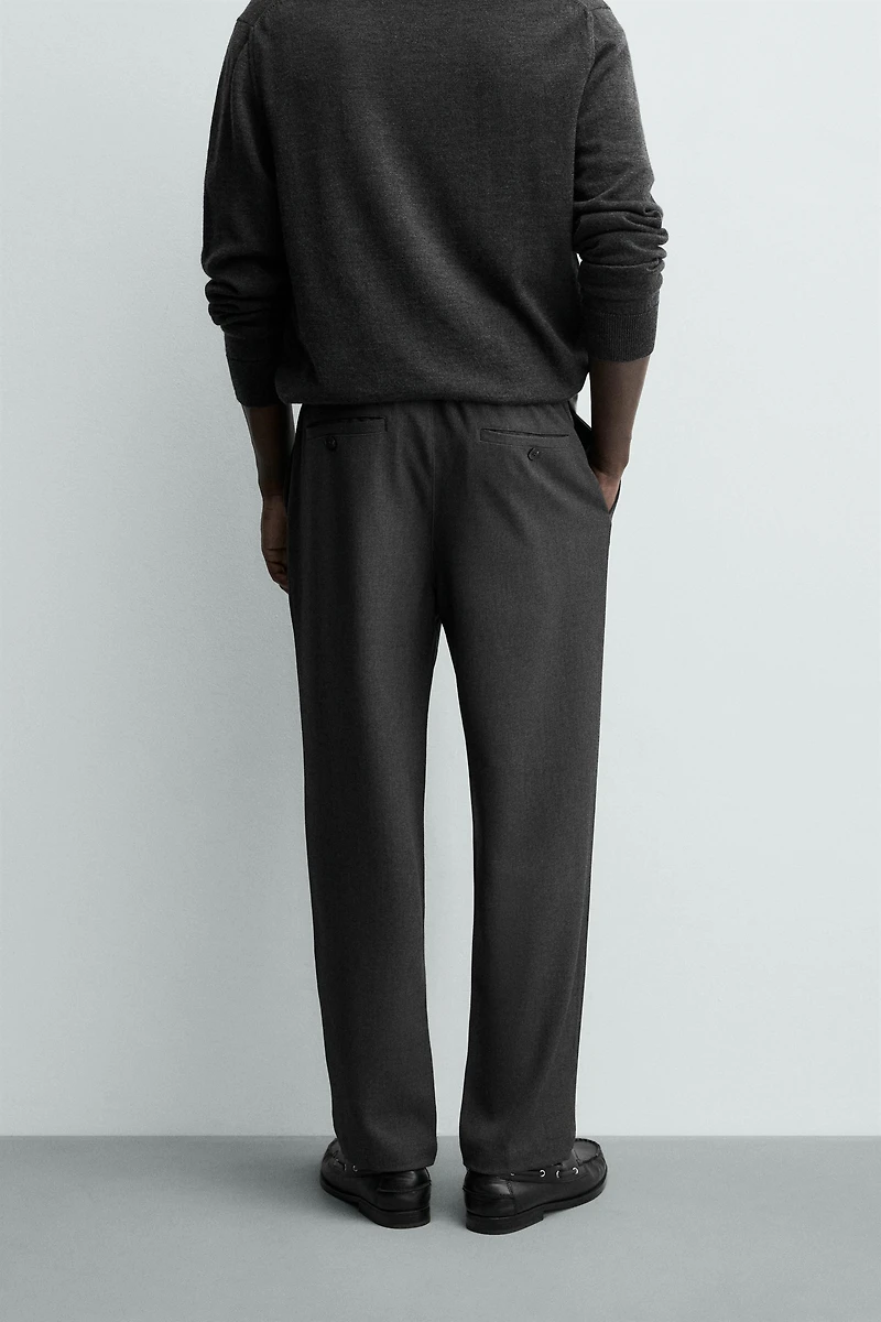 PANTALON STRUCTURÉ À PLIS