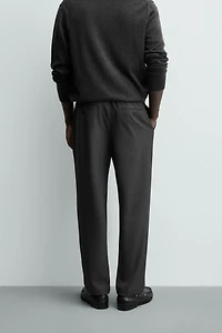 PANTALON STRUCTURÉ À PLIS