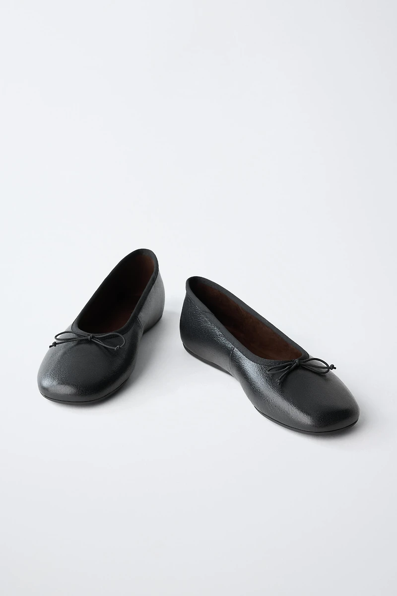 BALLERINES EN CUIR À NŒUD