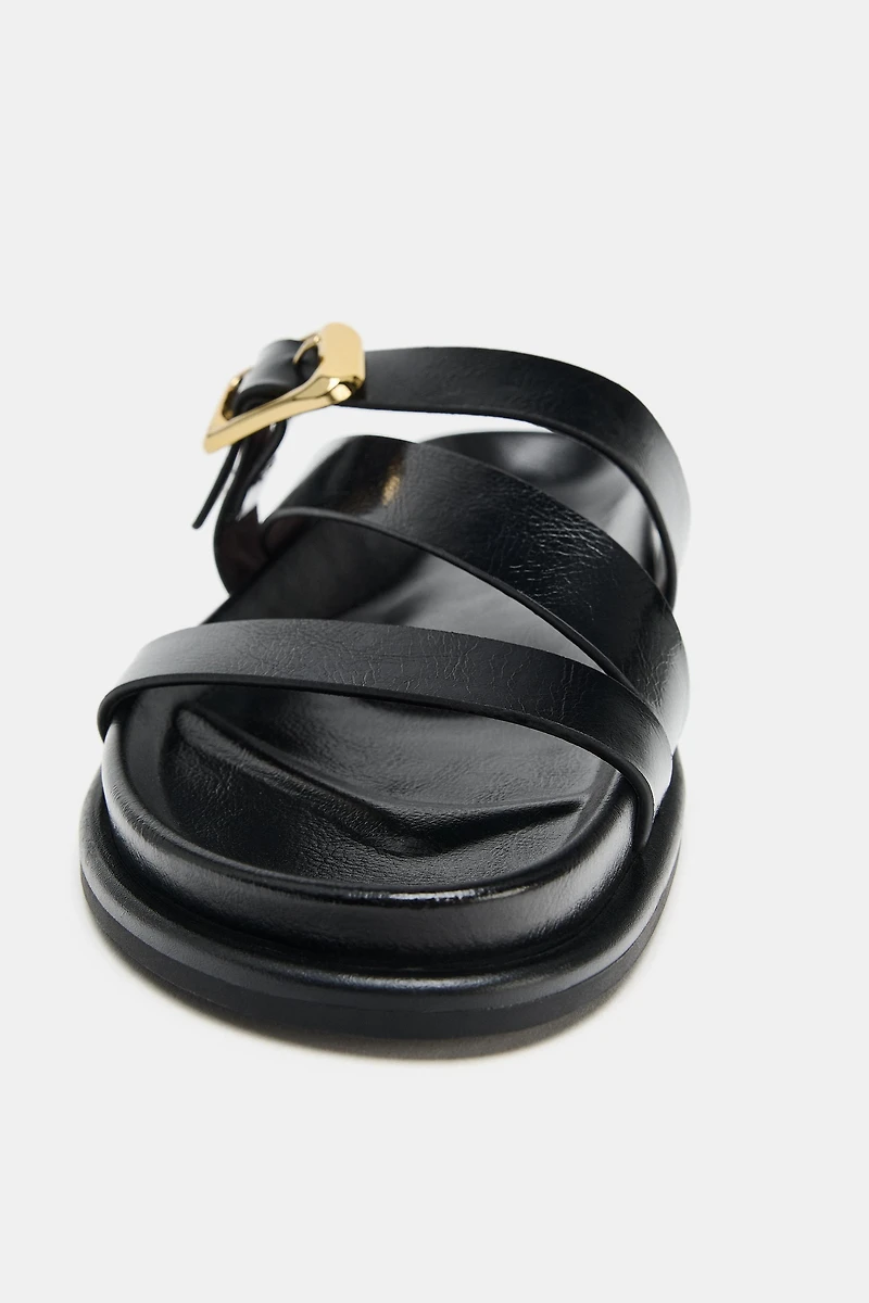 FLAT BUCKLE SANDALS