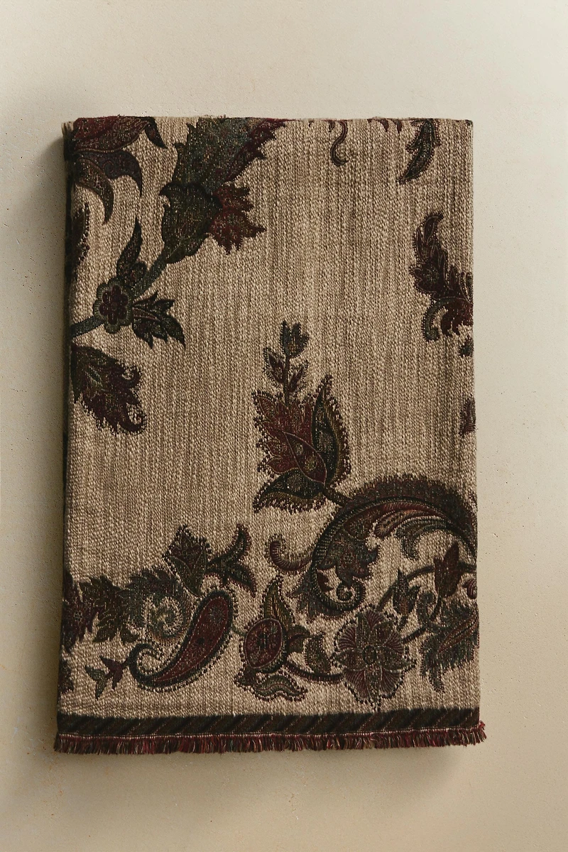 JACQUARD BLANKET