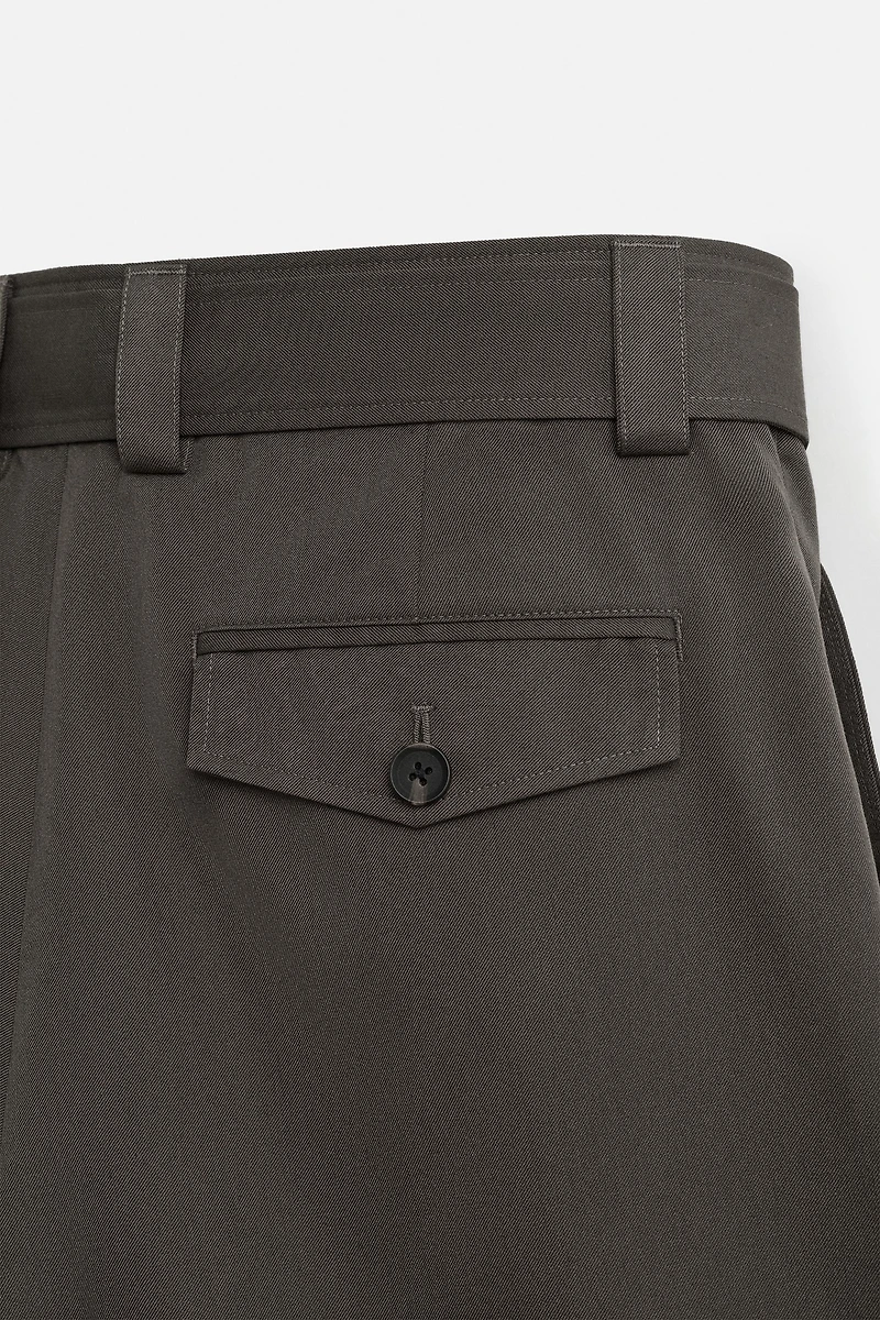 BELTED WIDE FIT BERMUDA SHORTS