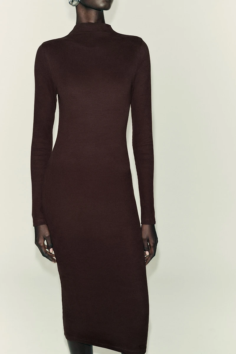 ROBE MI-LONGUE CÔTELÉE