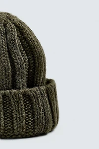 RIBBED BEANIE