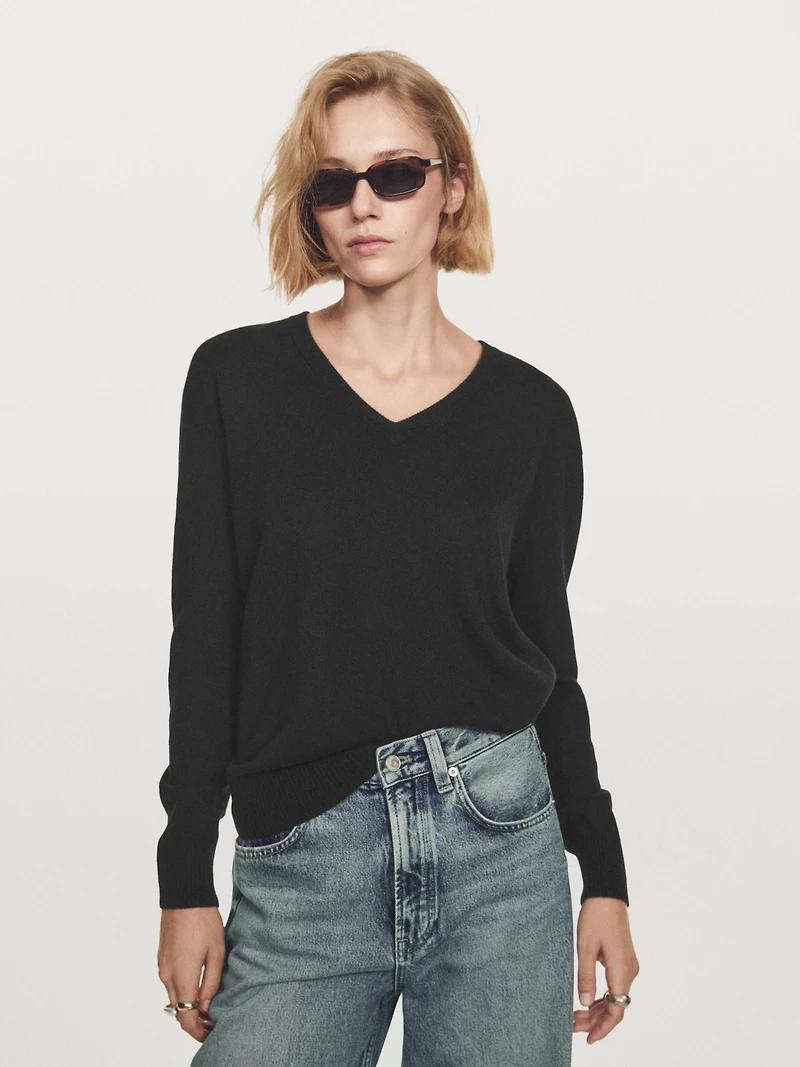 Knit 100% cashmere V-neck sweater
