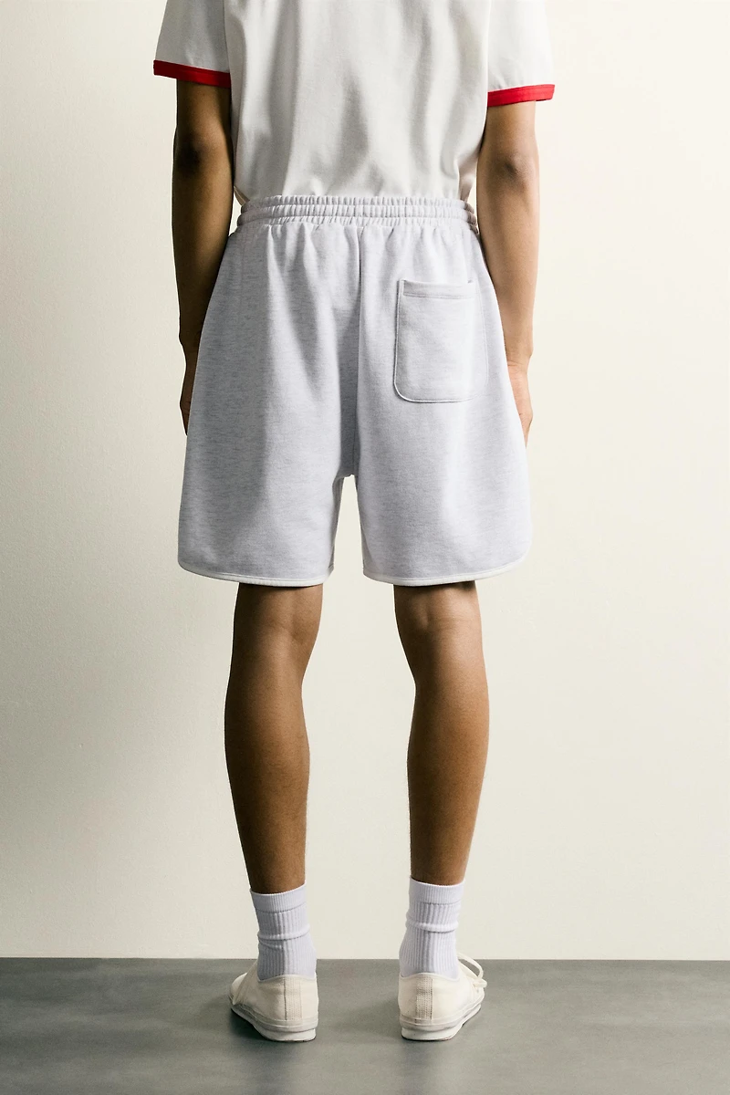 EMBROIDERED PATCH SWEATSHORTS