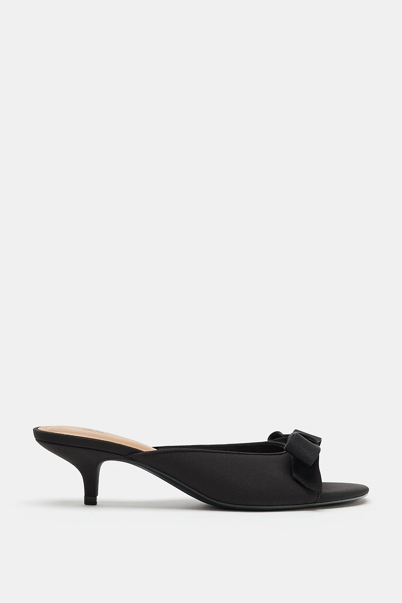 BOW HEELED SANDALS