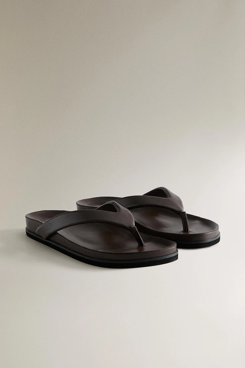 LEATHER STRAPPY SANDALS