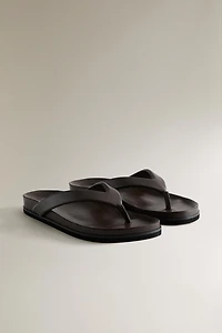 LEATHER STRAPPY SANDALS