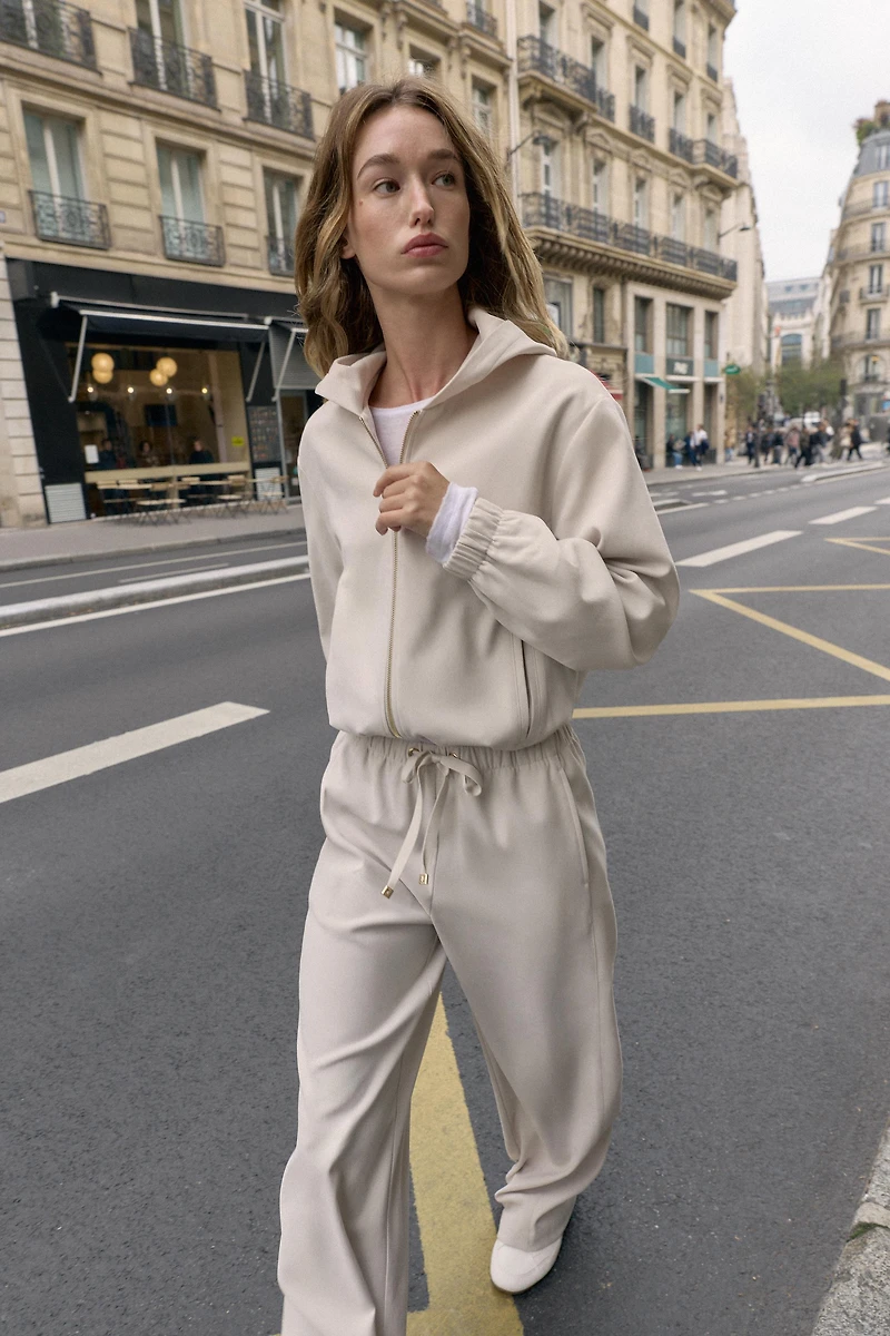 ELASTIC WAIST WIDE LEG PANTS