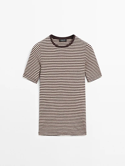 Short sleeve striped shirt