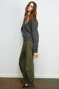 DEEP V-NECK KNIT JUMPER