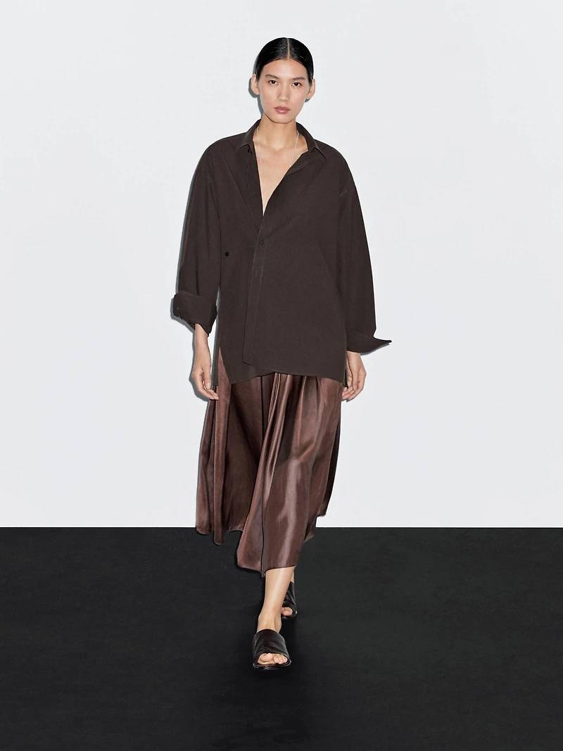Asymmetric button-up poplin shirt