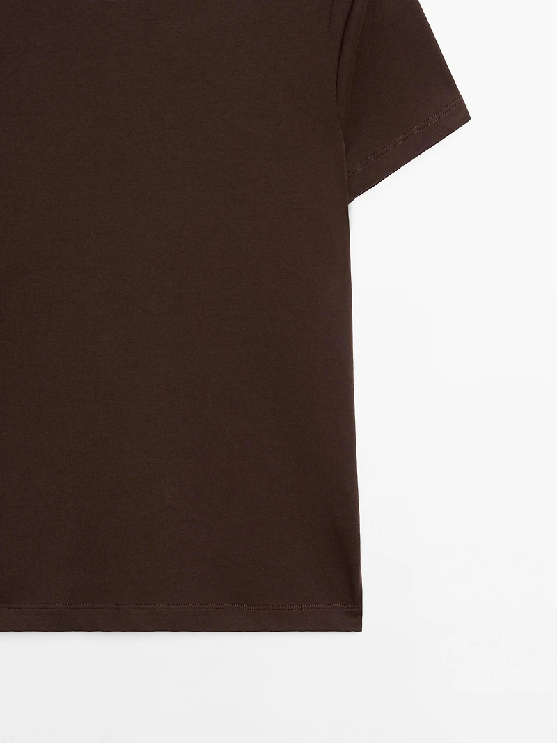 Heavy weight cotton T-shirt with seam detail