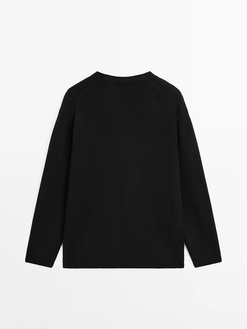 100% cashmere oversize V-neck sweater