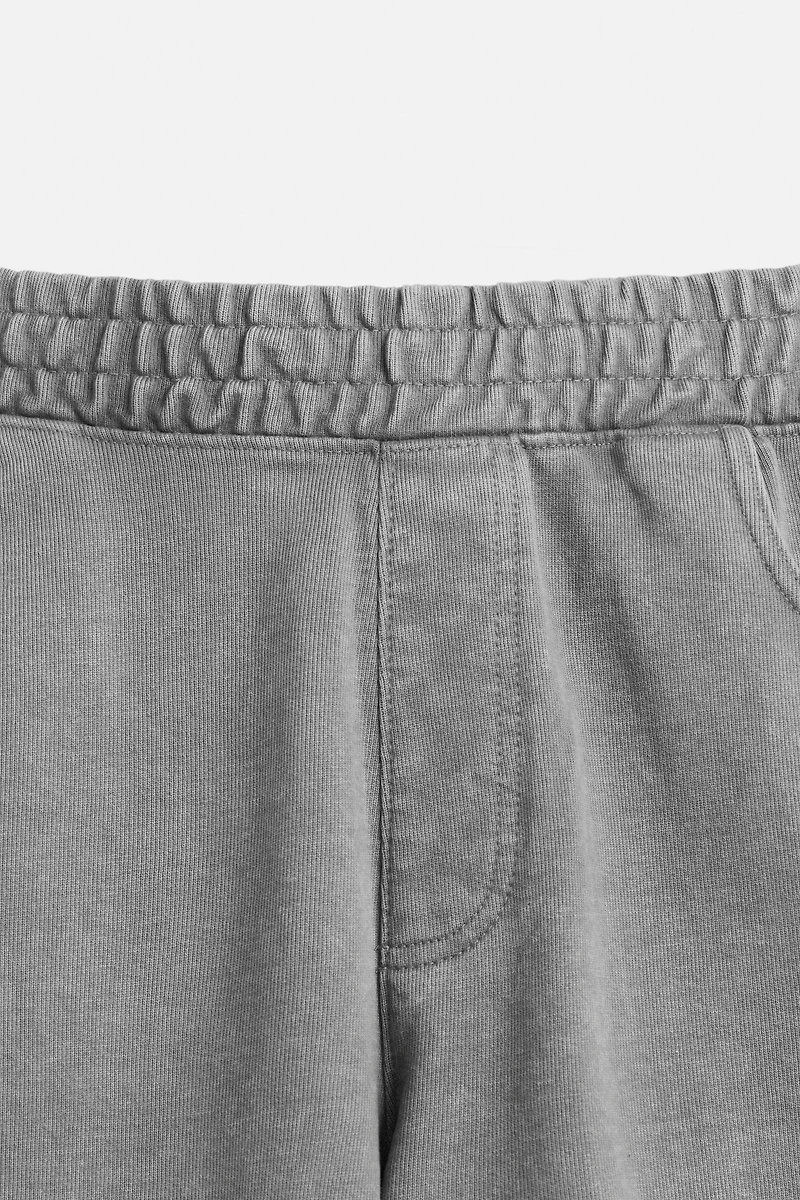BAGGY FIT JOGGER SHORTS