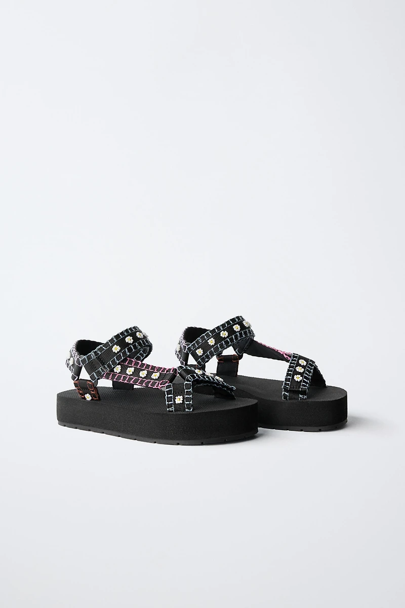 EMBROIDERED FLORAL SANDALS