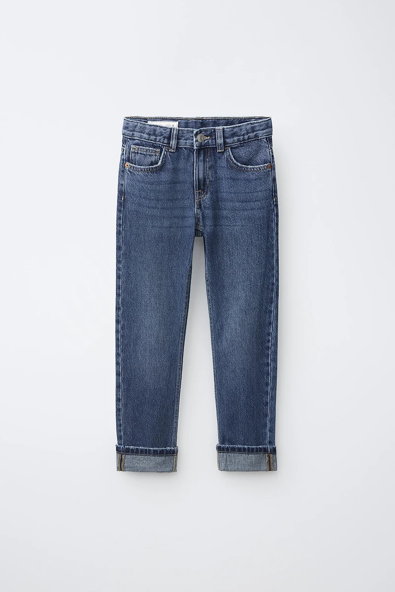 STRAIGHT LEG JEANS
